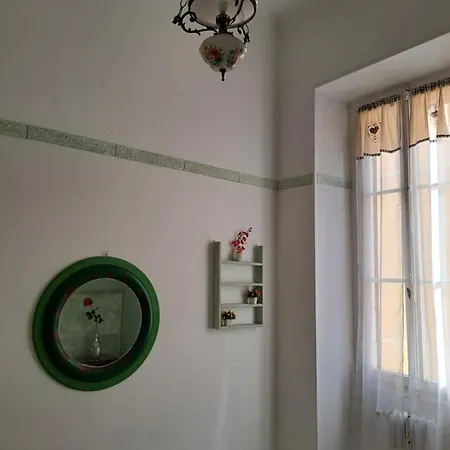 Privata Vicino Al Teatro Ariston Проживание в семье *